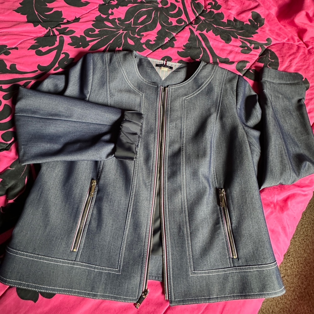 Tommy hill finger woman zip up jacket